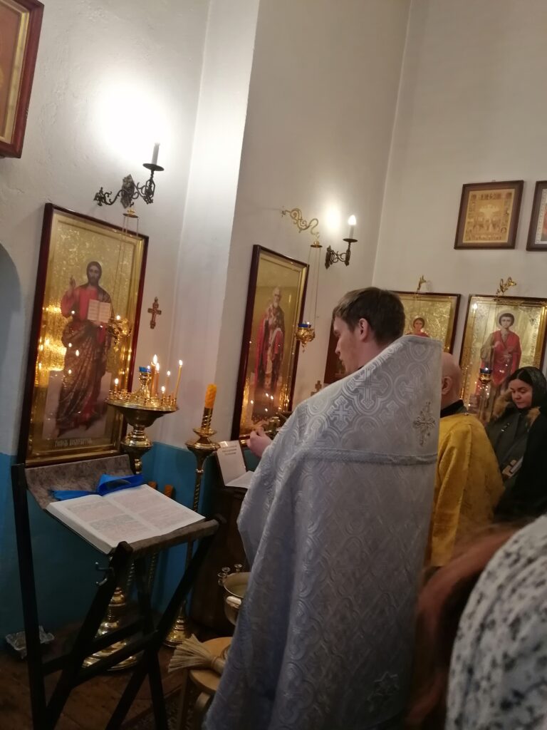 В колокольне бывшего Казанского Головинского монастыря молитвенно встретили праздник Богоявления Господня 4 В колокольне бывшего Казанского Головинского монастыря молитвенно встретили праздник Богоявления Господня 3