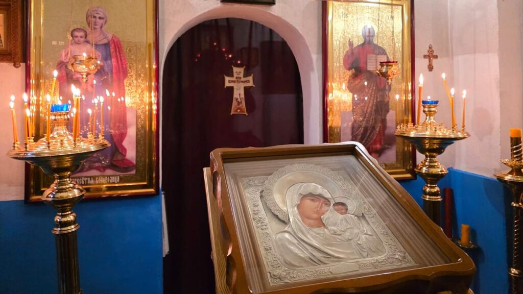 Праздник Казанской иконы Божией Матери молитвенно встретили в Аксиньино и Головино 13